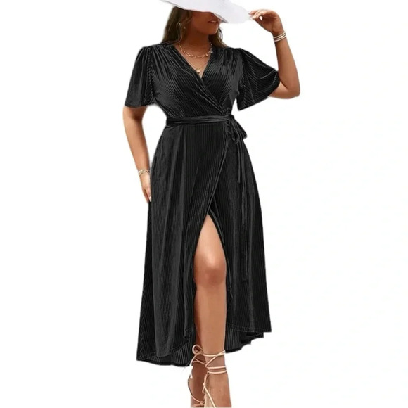NWOT Women’s Plus Size Black Velour Split Front Wrap Dress - Picture 2 of 7